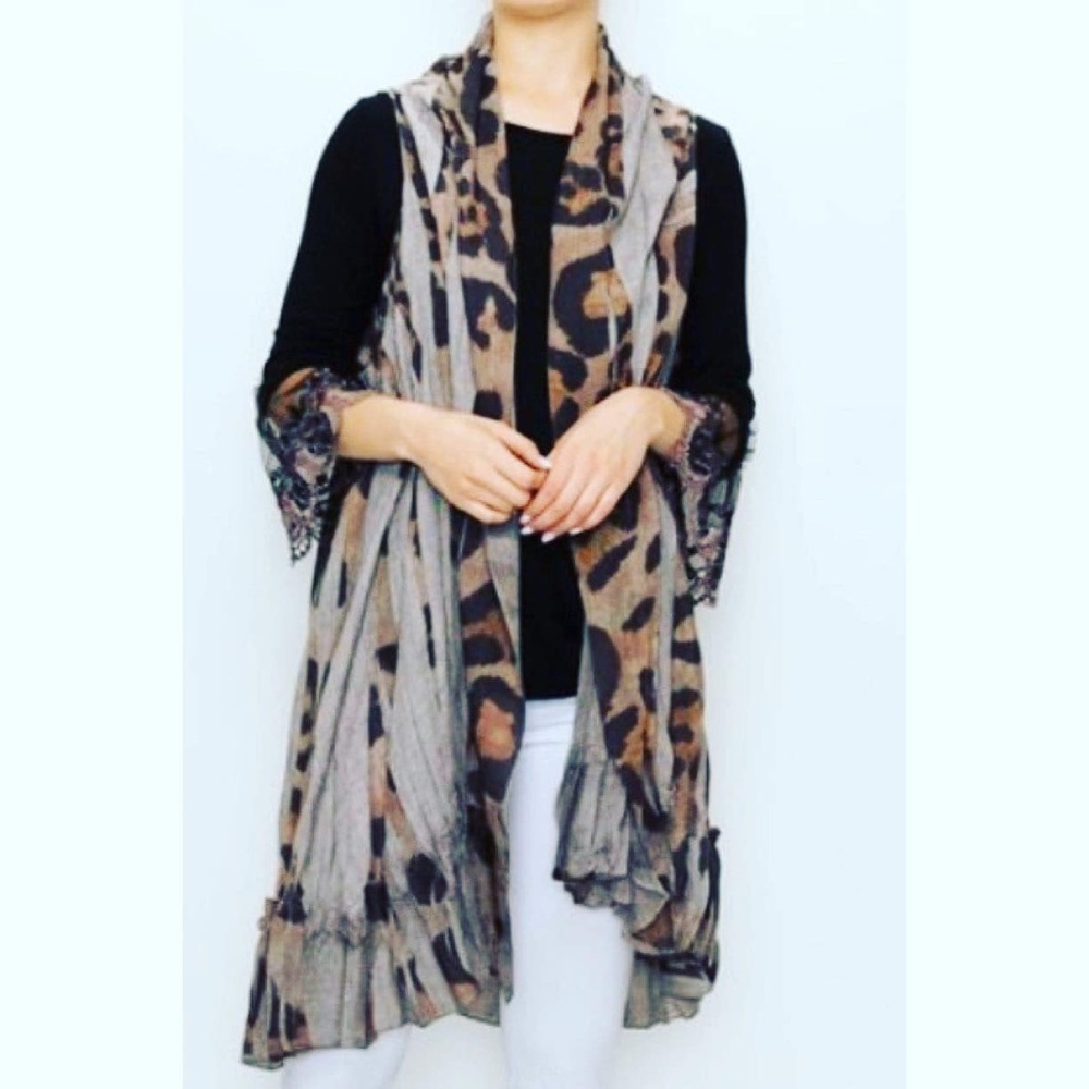 Origami by Vivien Ruffled Vest Leopard Print One Size